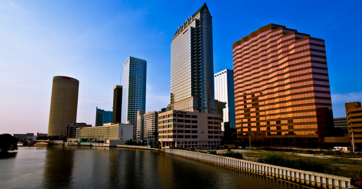 When Should I Hire a Florida Foreclosure Attorney? The Moment You’re Served.